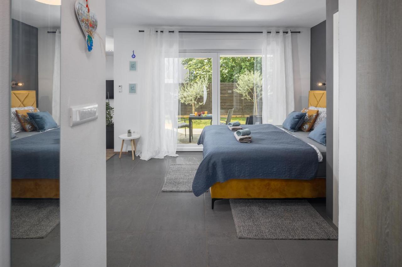 Studio Apartments Villa Valla - Free Bikes Fažana Екстериор снимка