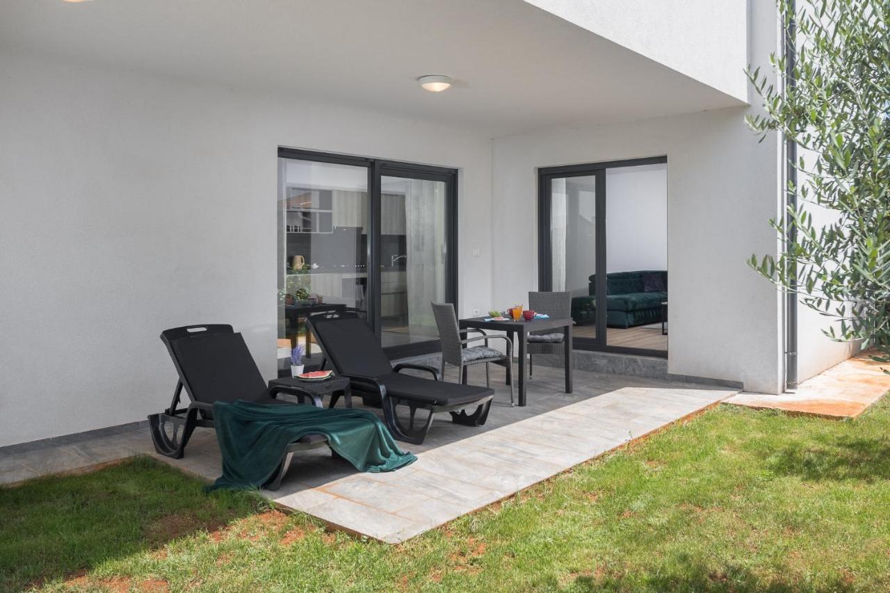 Studio Apartments Villa Valla - Free Bikes Fažana Екстериор снимка