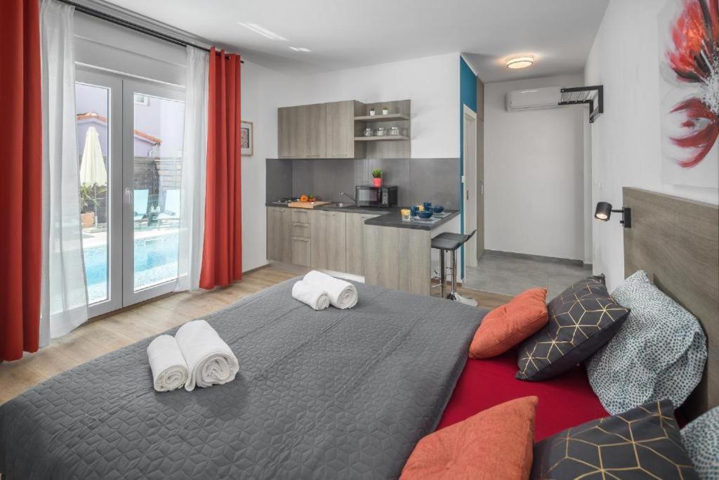 Studio Apartments Villa Valla - Free Bikes Fažana Екстериор снимка