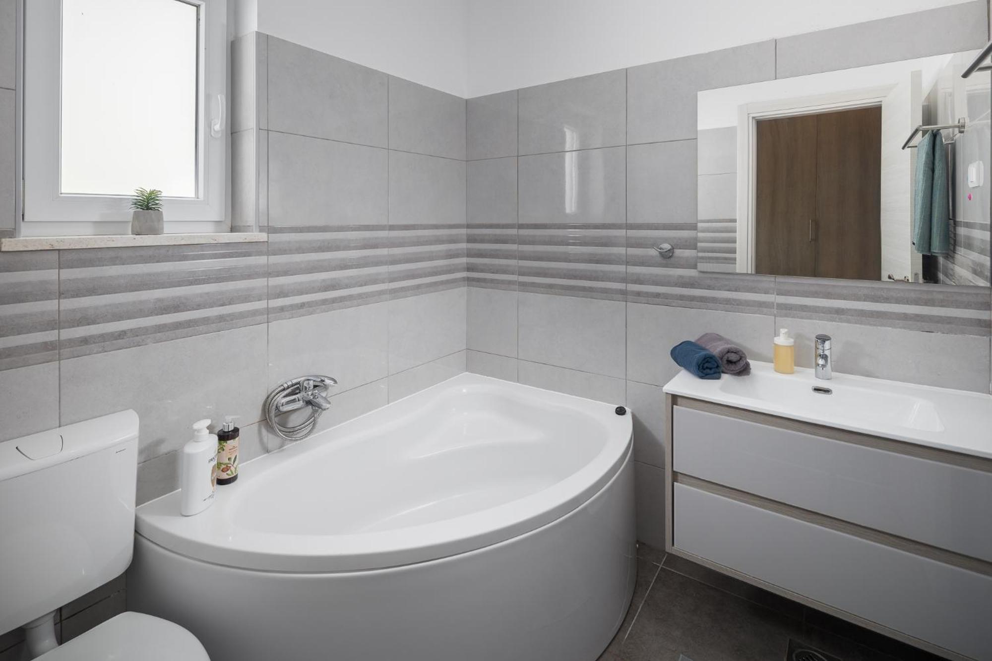 Studio Apartments Villa Valla - Free Bikes Fažana Екстериор снимка
